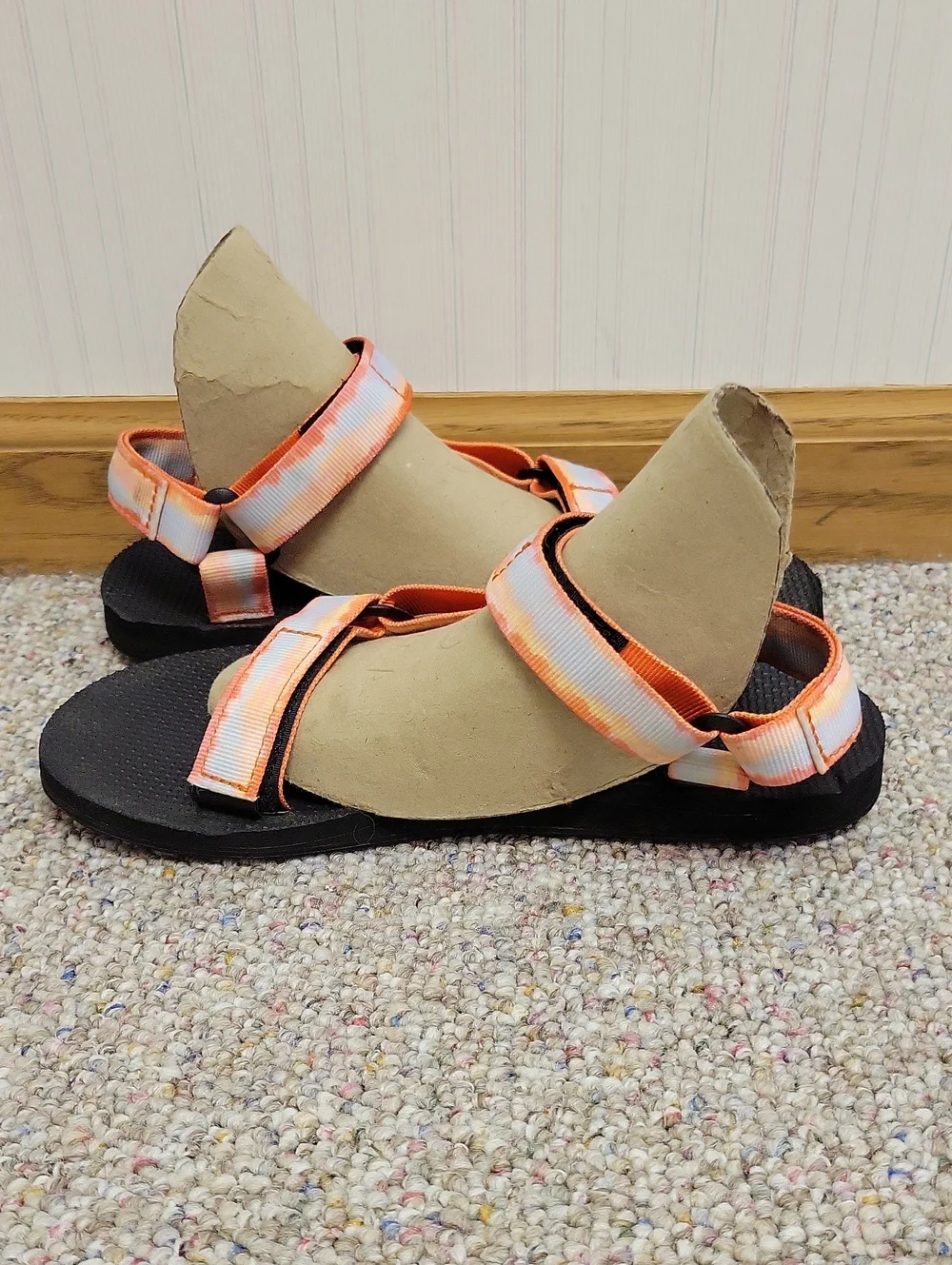 Teva Orange & White Universal Tie-Dye Strap Sandals Sz 7. Summer Outdoor Hippie